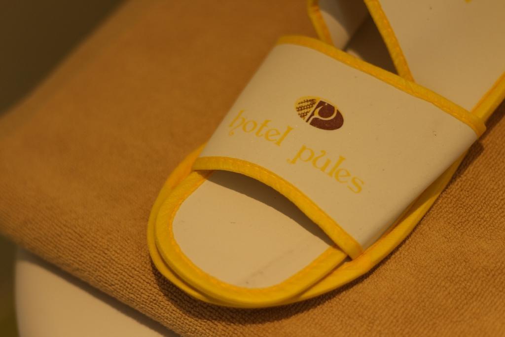 Hotel Pules Yogyakarta Szoba fotó