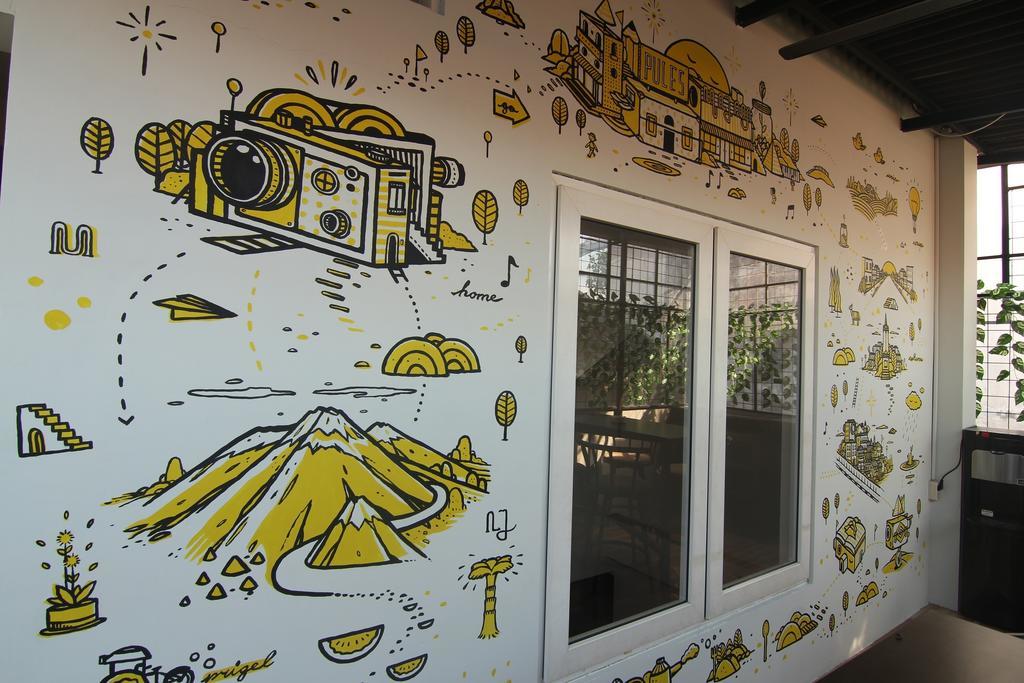 Hotel Pules Yogyakarta Kültér fotó