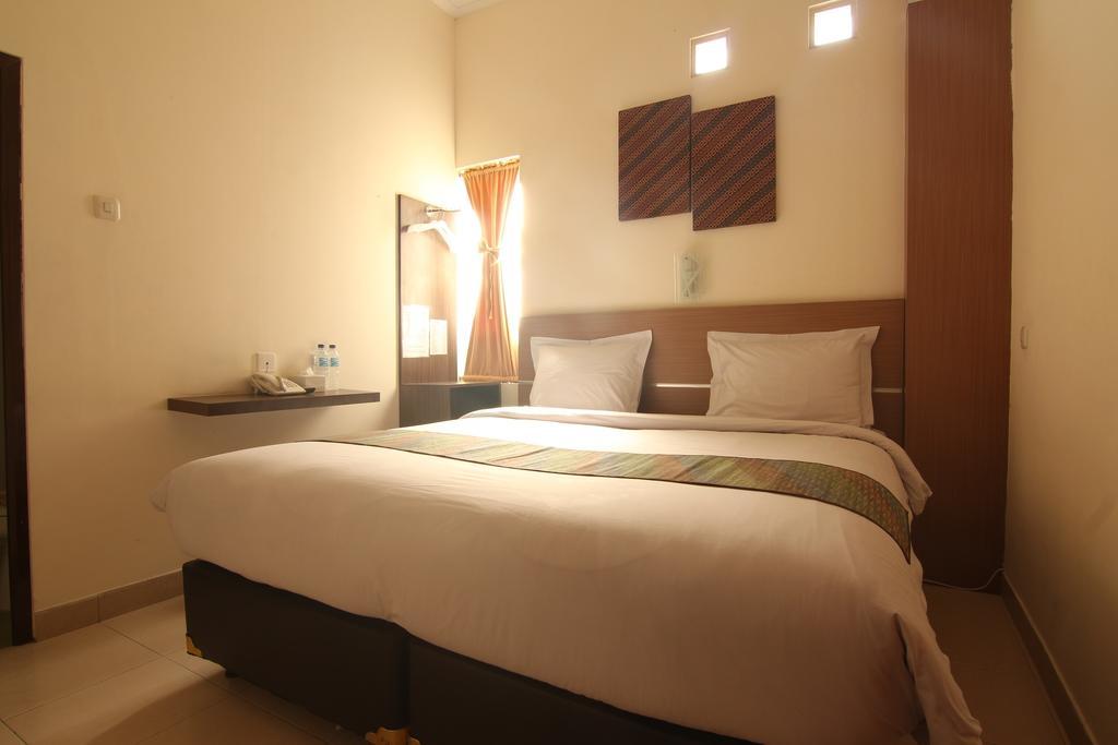 Hotel Pules Yogyakarta Szoba fotó