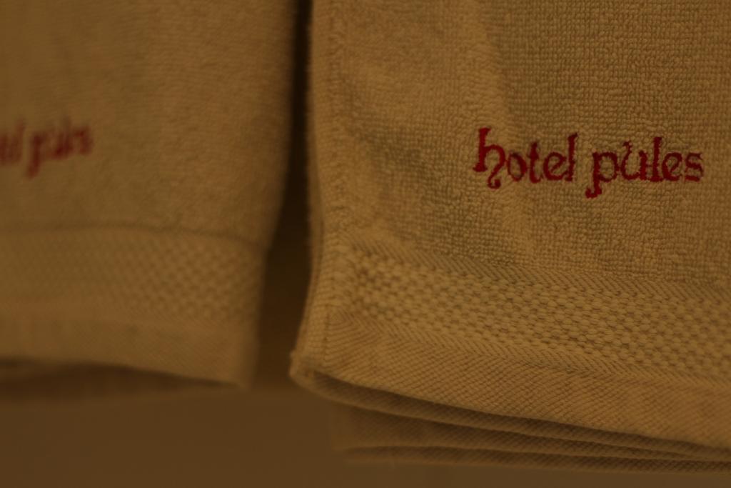 Hotel Pules Yogyakarta Szoba fotó
